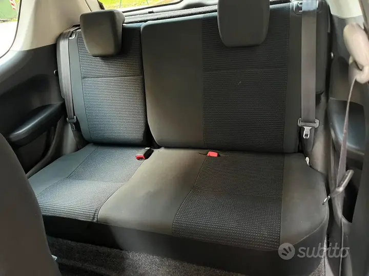 Suzuki Swift 2008 photo 5