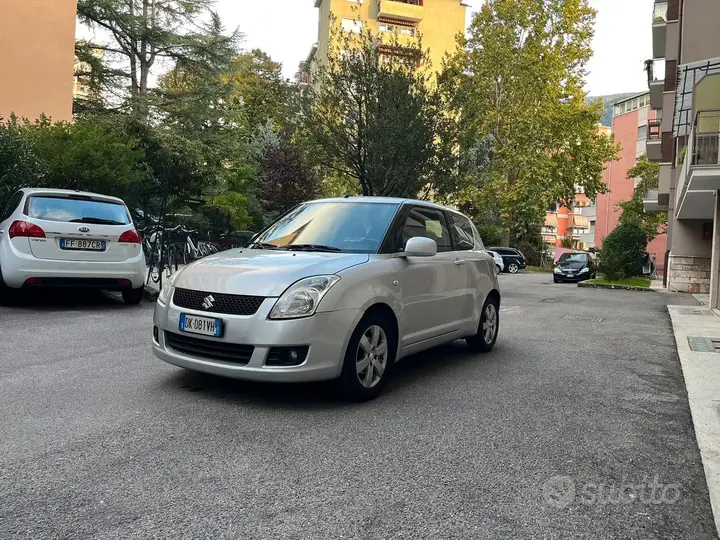 Suzuki Swift 2008 photo 2