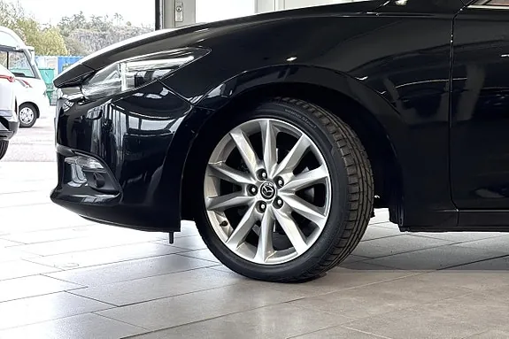Mazda 3 2017 photo 2