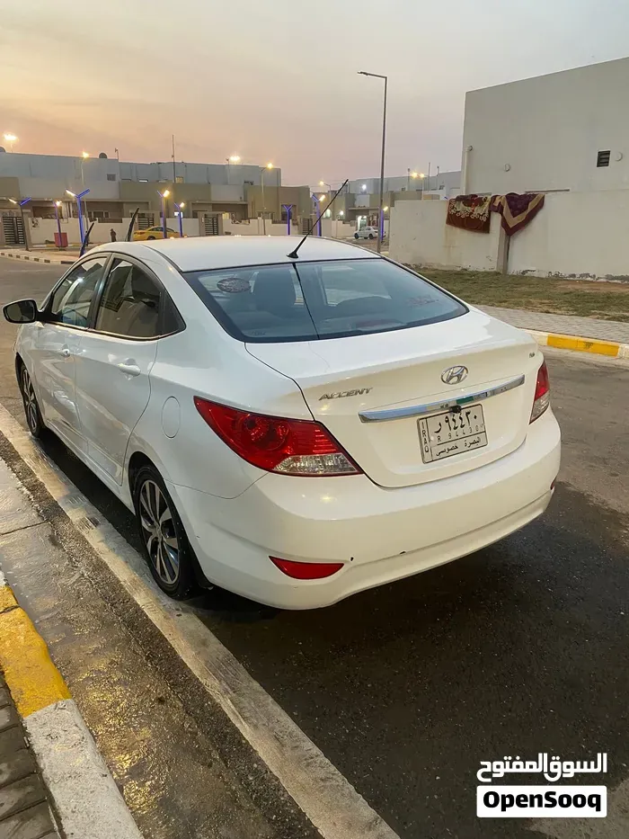 Hyundai Accent 2015 photo 2