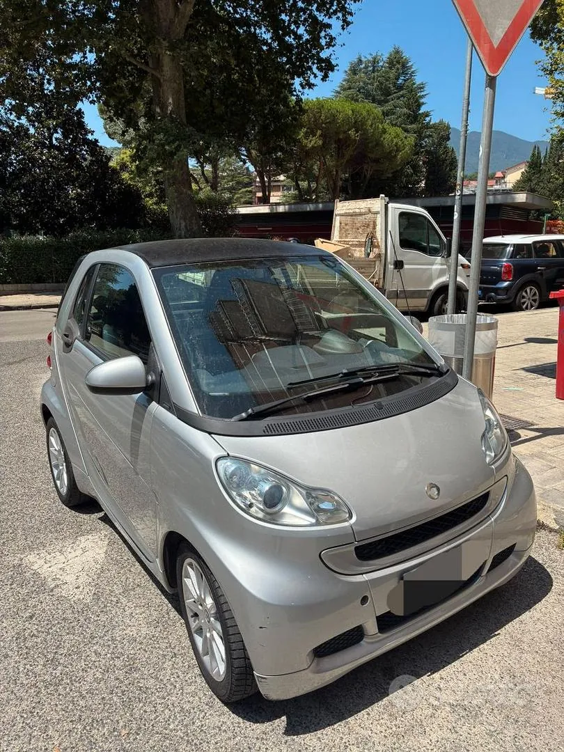Smart Fortwo 2011 photo 2