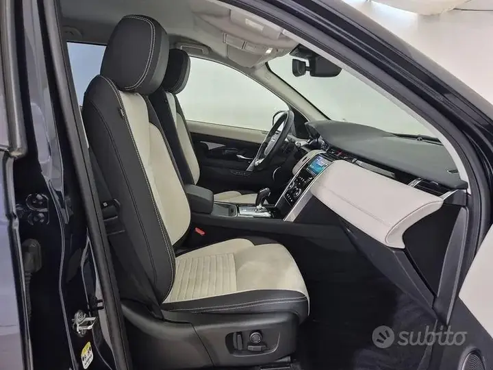 Land Rover Discovery Sport 2020 photo 3
