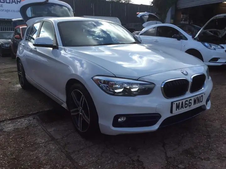 BMW 1 Series 2016 photo 2