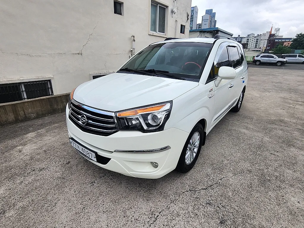 KG Mobility Korando Turismo
