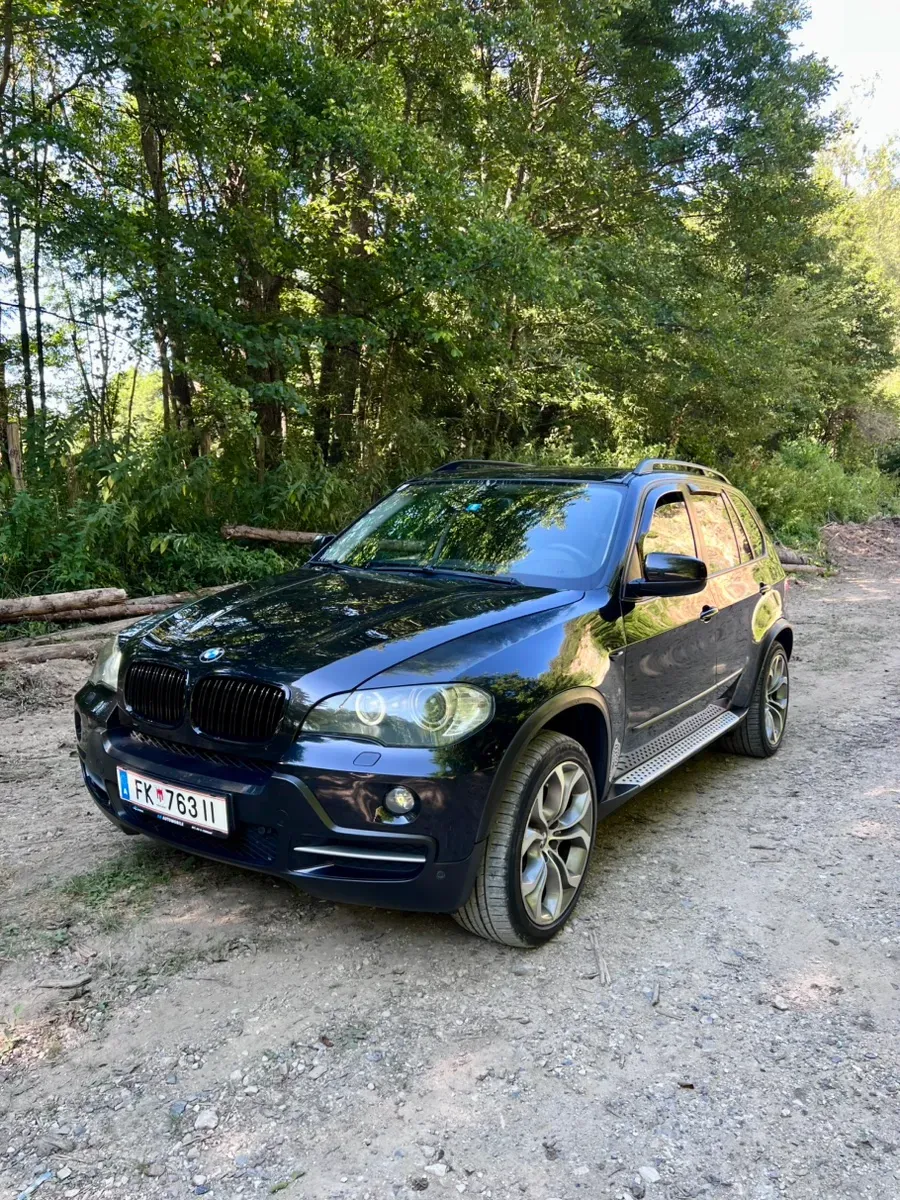 BMW X5 2009 photo 2