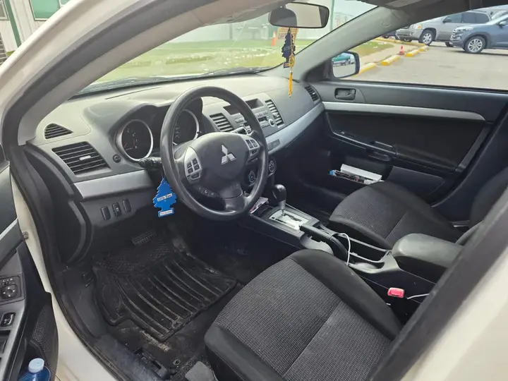 Mitsubishi Lancer 2011 photo 5