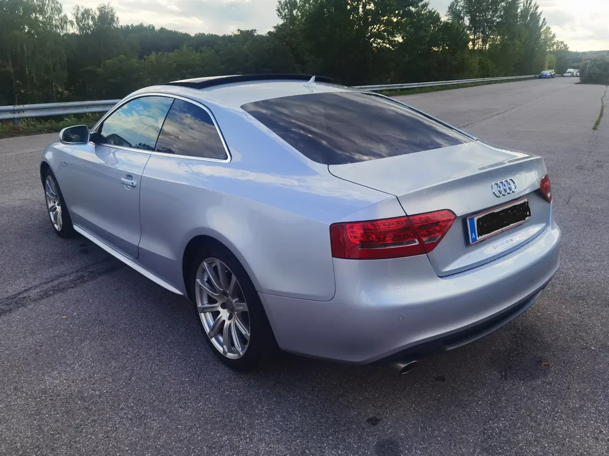 Audi A5 2010 photo 3