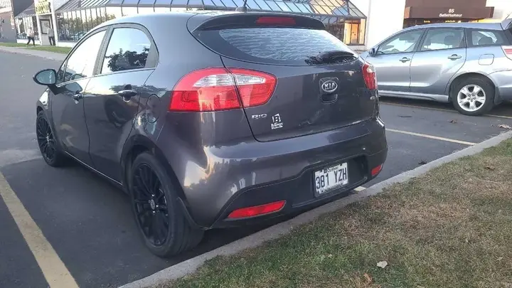 Kia Rio 2013 photo 2
