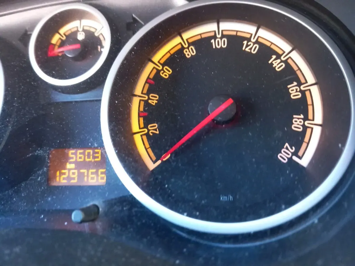 Opel Corsa 2009 photo 3