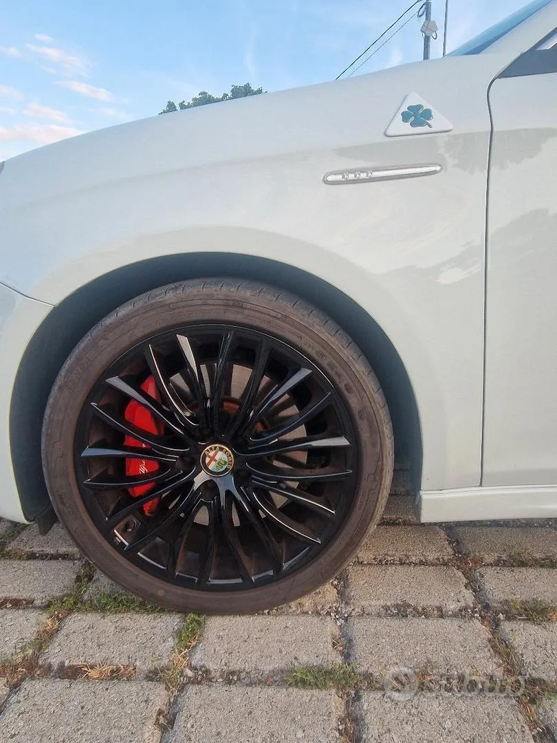 Alfa Romeo Giulietta 2010 photo 5