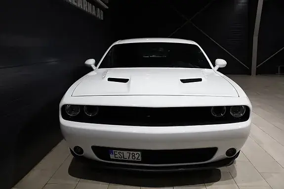Dodge Challenger 2018 photo 2