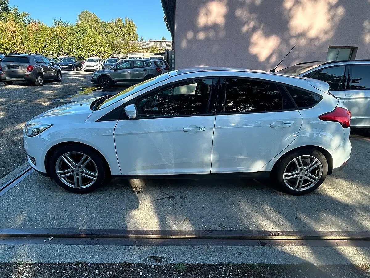 Ford Focus 2016 photo 2