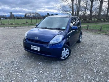 Daihatsu Sirion 2005 photo 3