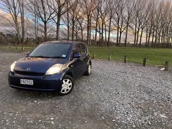 Daihatsu Sirion 2005 photo 4