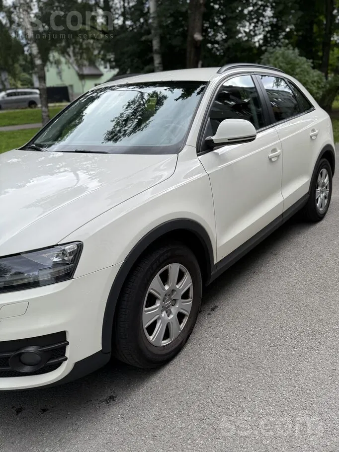 Audi Q3 2012 photo 4