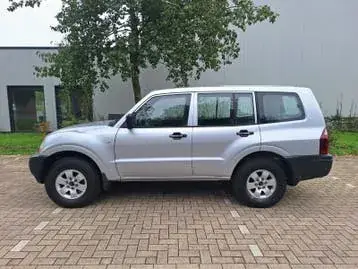 Mitsubishi Pajero 2005 photo 3