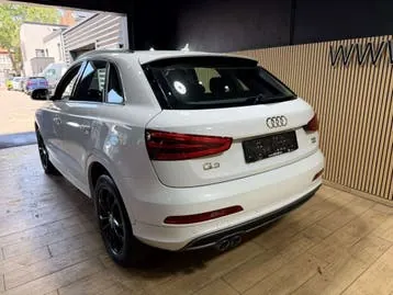 Audi Q3 2015 photo 2