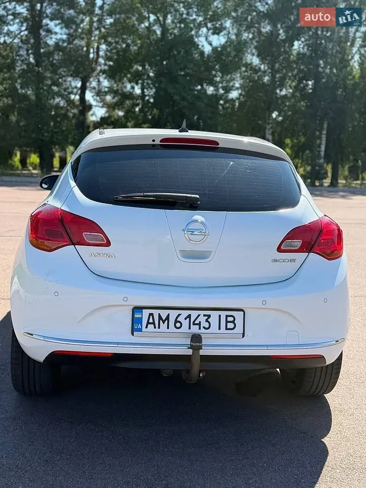 Opel Astra 2014 photo 5