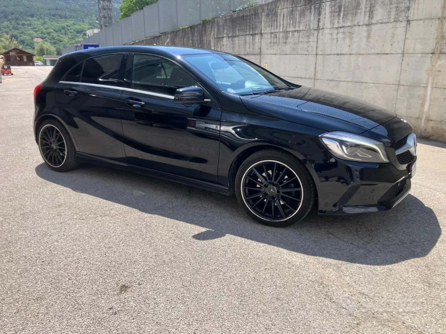 Mercedes-Benz A200 2017 photo 2