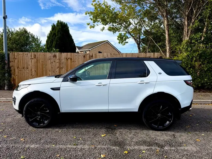 Land Rover Discovery Sport 2016 photo 4