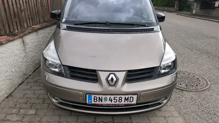 Renault Espace 2011 photo 2