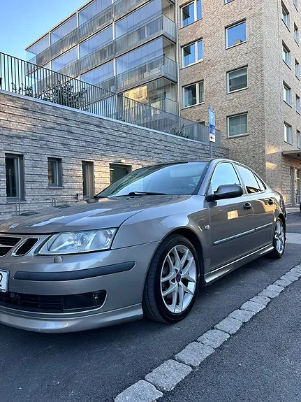 Saab 9-3 2005 photo 2