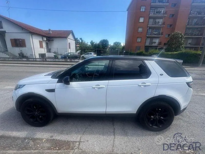 Land Rover Discovery Sport 2016 photo 3