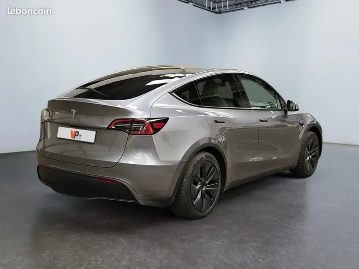 Tesla Model Y 2024 photo 5