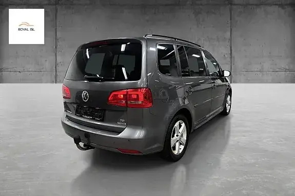 Volkswagen Touran 2012 photo 5