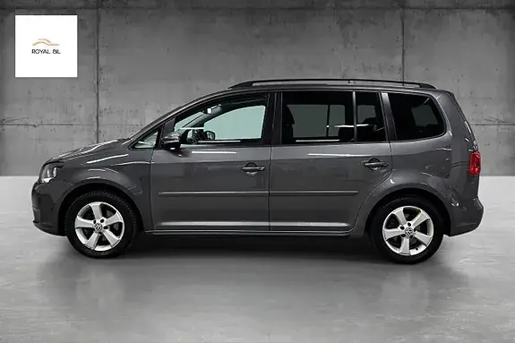 Volkswagen Touran 2012 photo 2