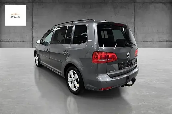 Volkswagen Touran 2012 photo 3