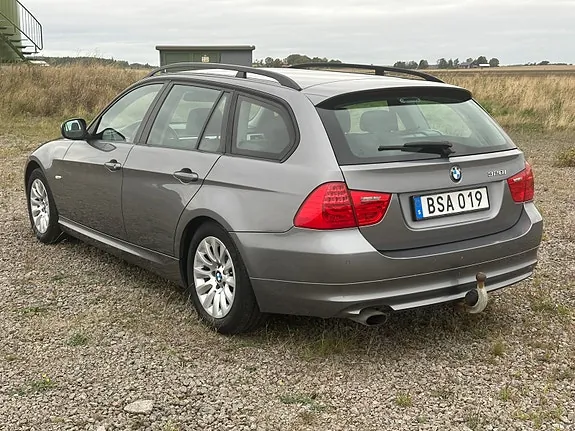 BMW 320I 2009 photo 5