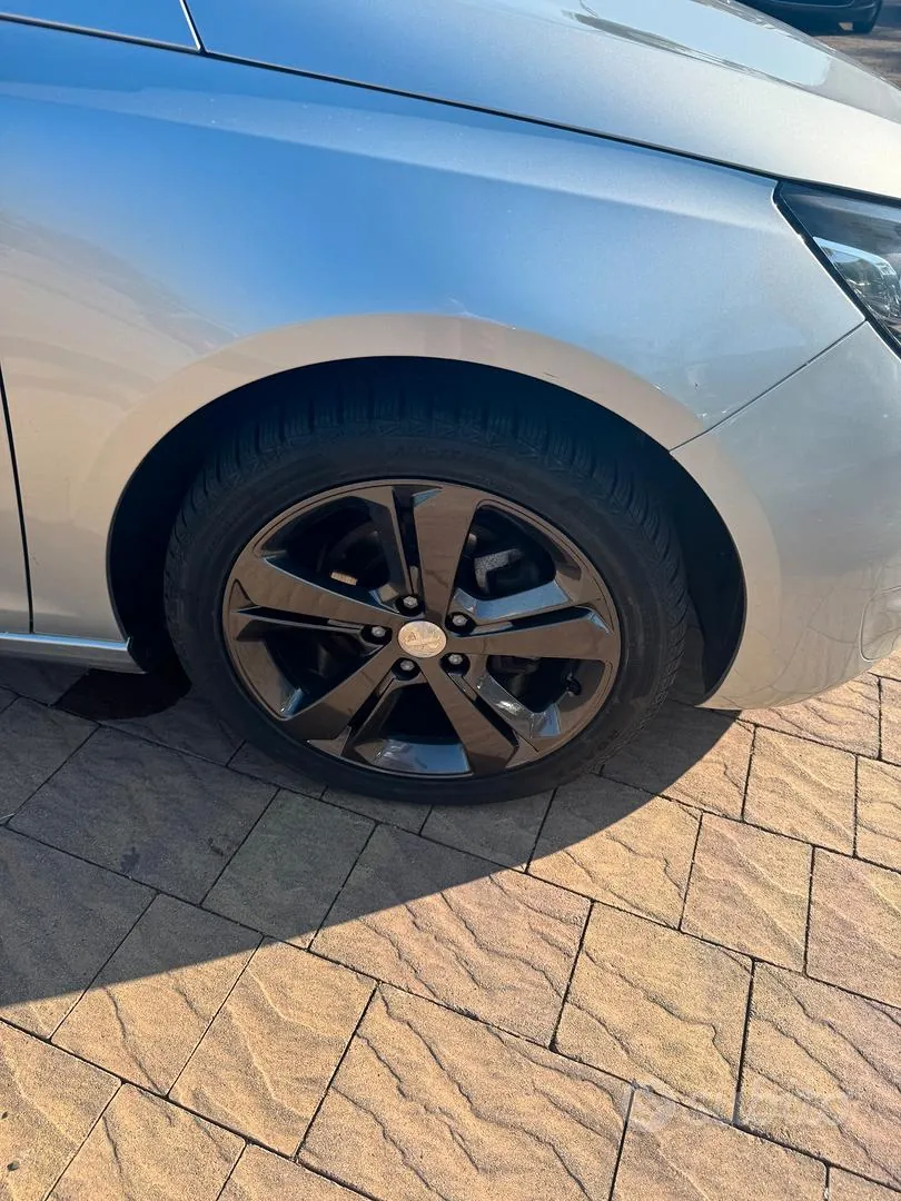 Peugeot 308 2016 photo 3
