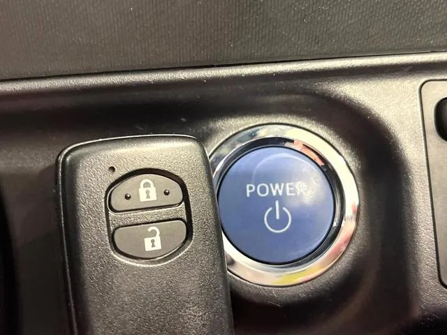 Toyota Aqua S 2015 photo 5