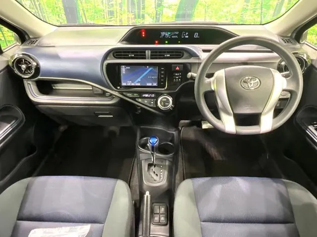 Toyota Aqua S 2015 photo 2