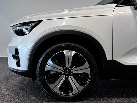 Volvo Xc40 2023 photo 2