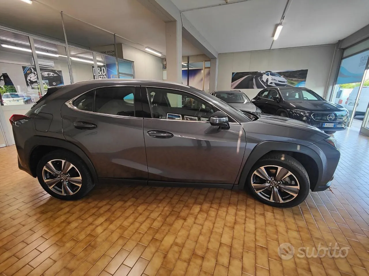 Lexus Ux 2024 photo 5