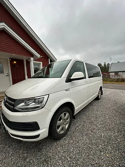 Volkswagen Multivan 2016 photo 2