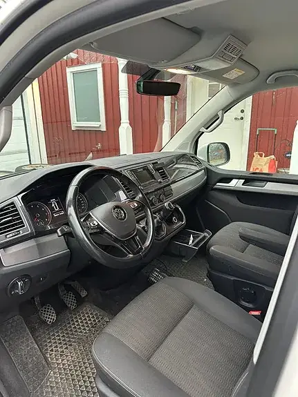 Volkswagen Multivan 2016 photo 5