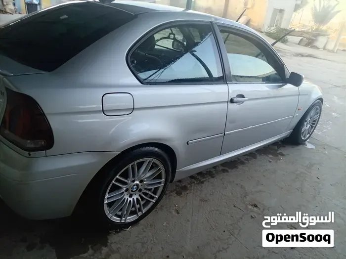 BMW 3 Series 2004 photo 2