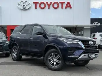 Toyota Fortuner 2023 photo 2