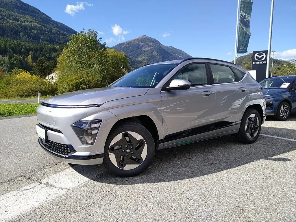 Hyundai Kona photo 2