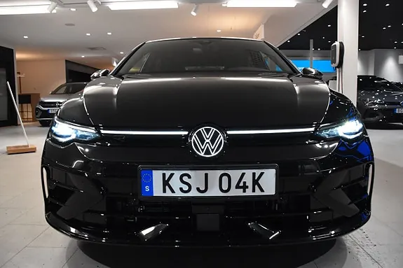 Volkswagen Golf I 2026 photo 4