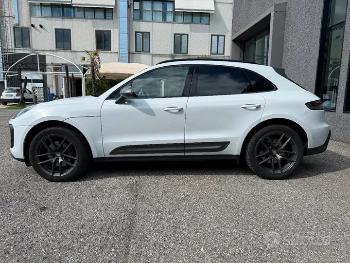 Porsche Macan 2023 photo 4