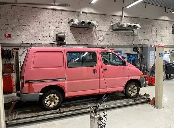 Toyota Hiace 1999 photo 5
