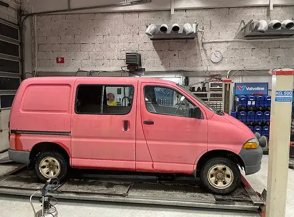 Toyota Hiace 1999 photo 4