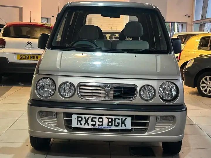 Perodua Kenari 2009 photo 2