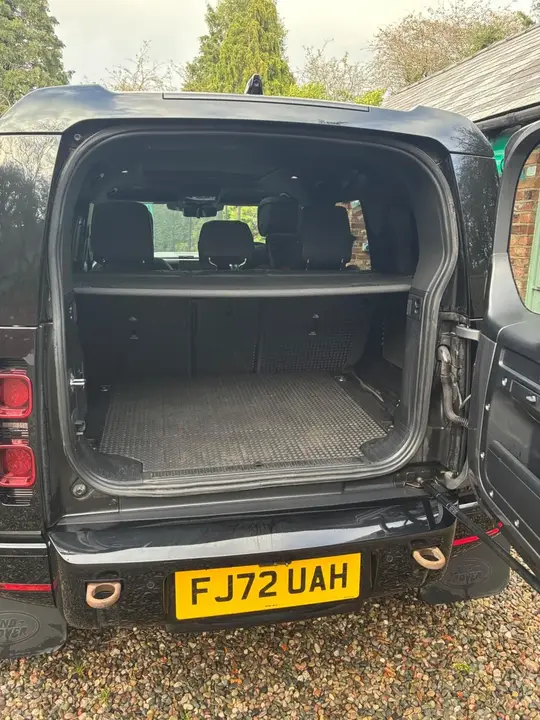 Land Rover Defender 110 2022 photo 5