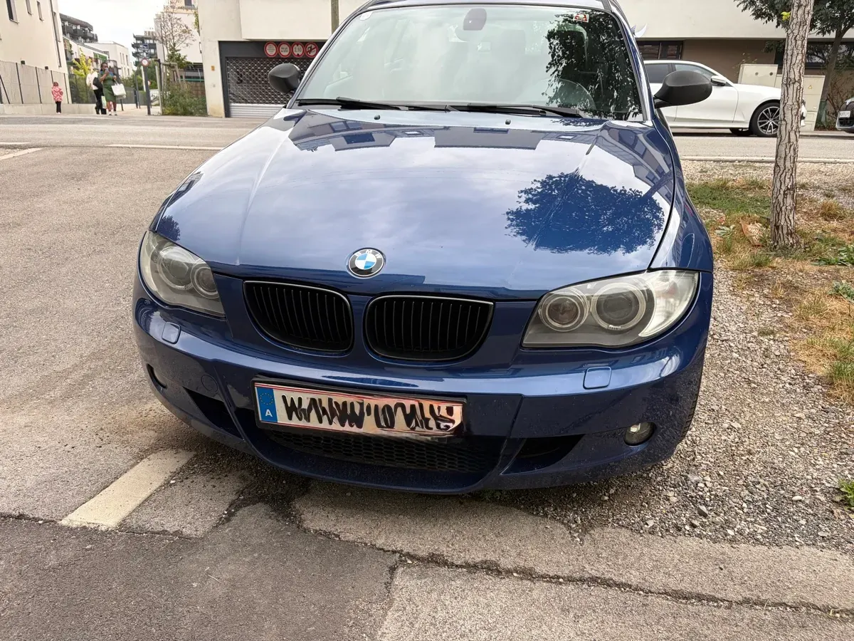 BMW 1 Series 2019 photo 2