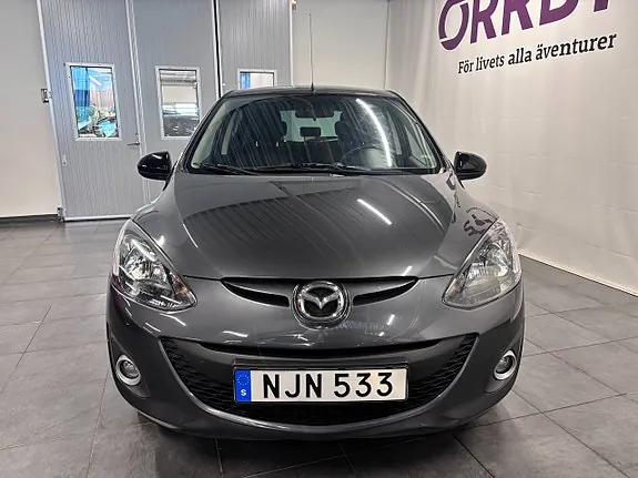 Mazda 2 2013 photo 2